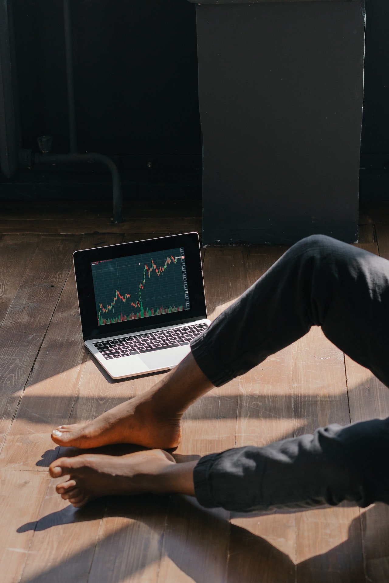 pexels mikhail nilov 7680652