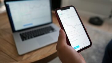 pexels mayofi 5912322